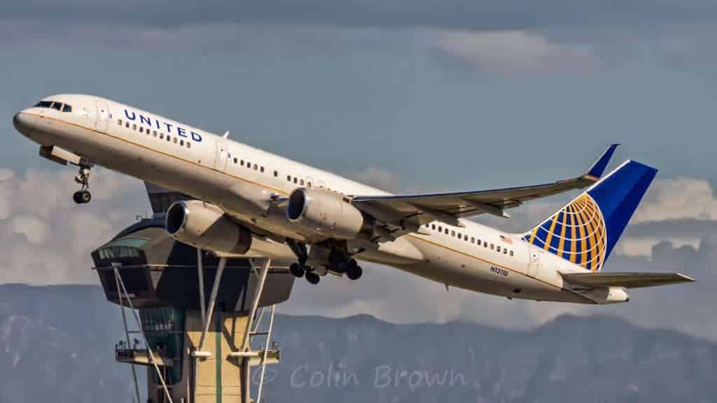 A United Airlines Boeing 757 takes off.