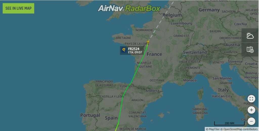 Flight track of Ryanair flight FR2524 from Malaga to Gothenburg.