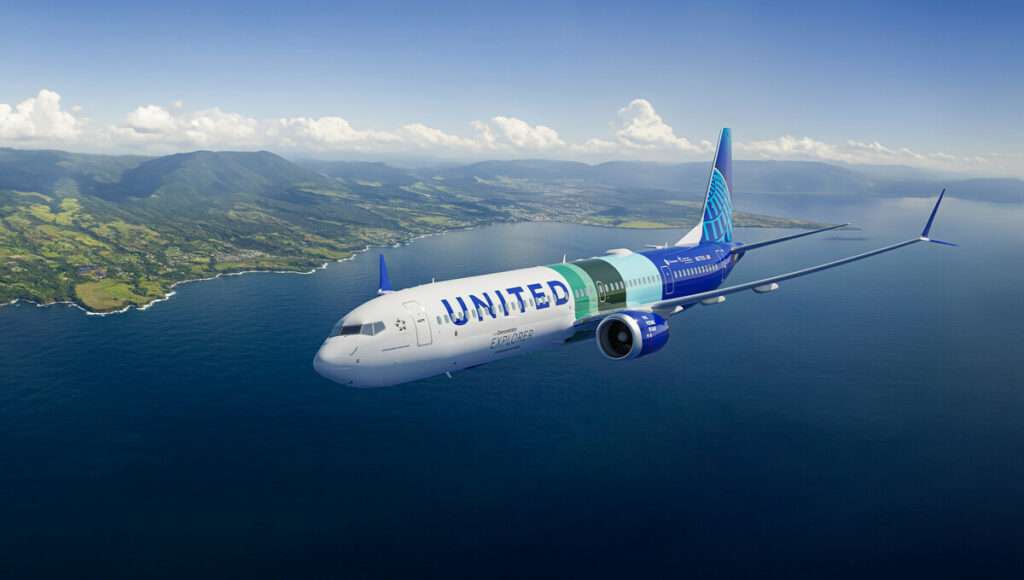 A United Airlines NASA Boeing ecoDemonstrator test aircraft in flight.