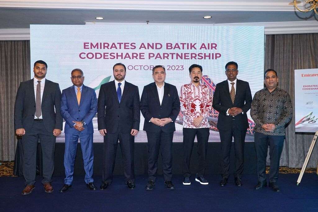 Emirates and Batik Air airline delegates.