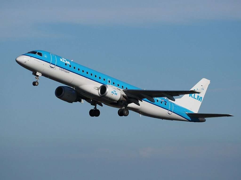 KLM Flight Manchester-Amsterdam Declares Emergency
