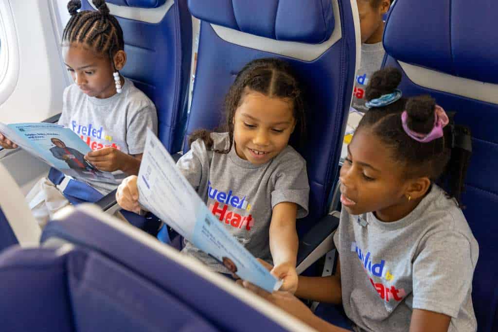 After a first-grade teachers virtual classroom flight video went viral, Southwest Airlines hosted the class on a field trip at its Dallas base.