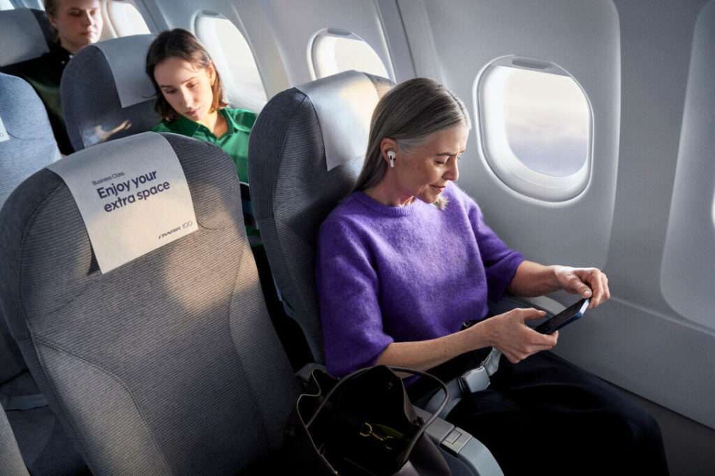 A Finnair passenger uses inflight messaging.