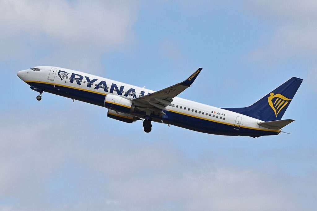 Ryanair Flight Returns to Dublin Due to Cargo Door Open Alert