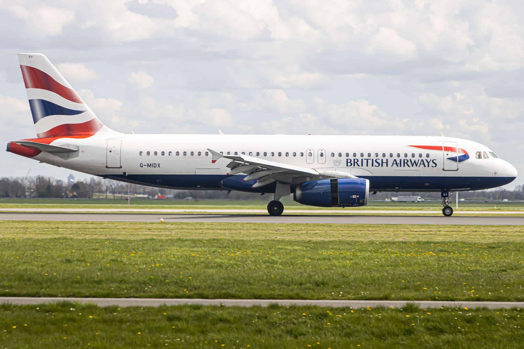 A British Airways flight performed an emergency landing upon arrival into London Heathrow, with the reason still being unknown at this time.