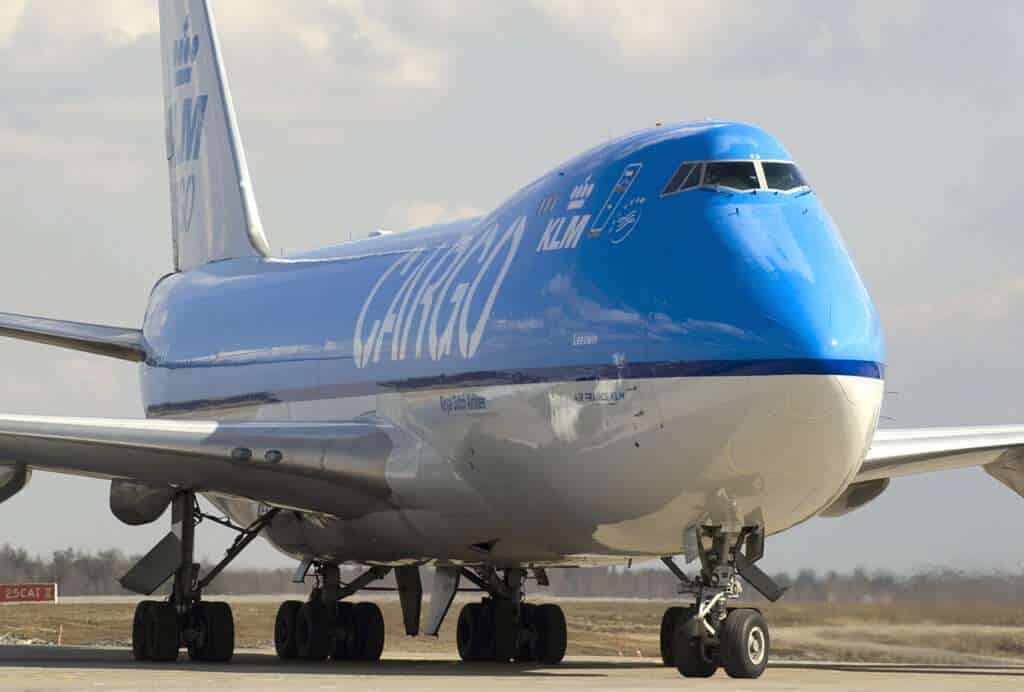 KLM Cargo 747 Amsterdam-Johannesburg Suffers Lightning Strike