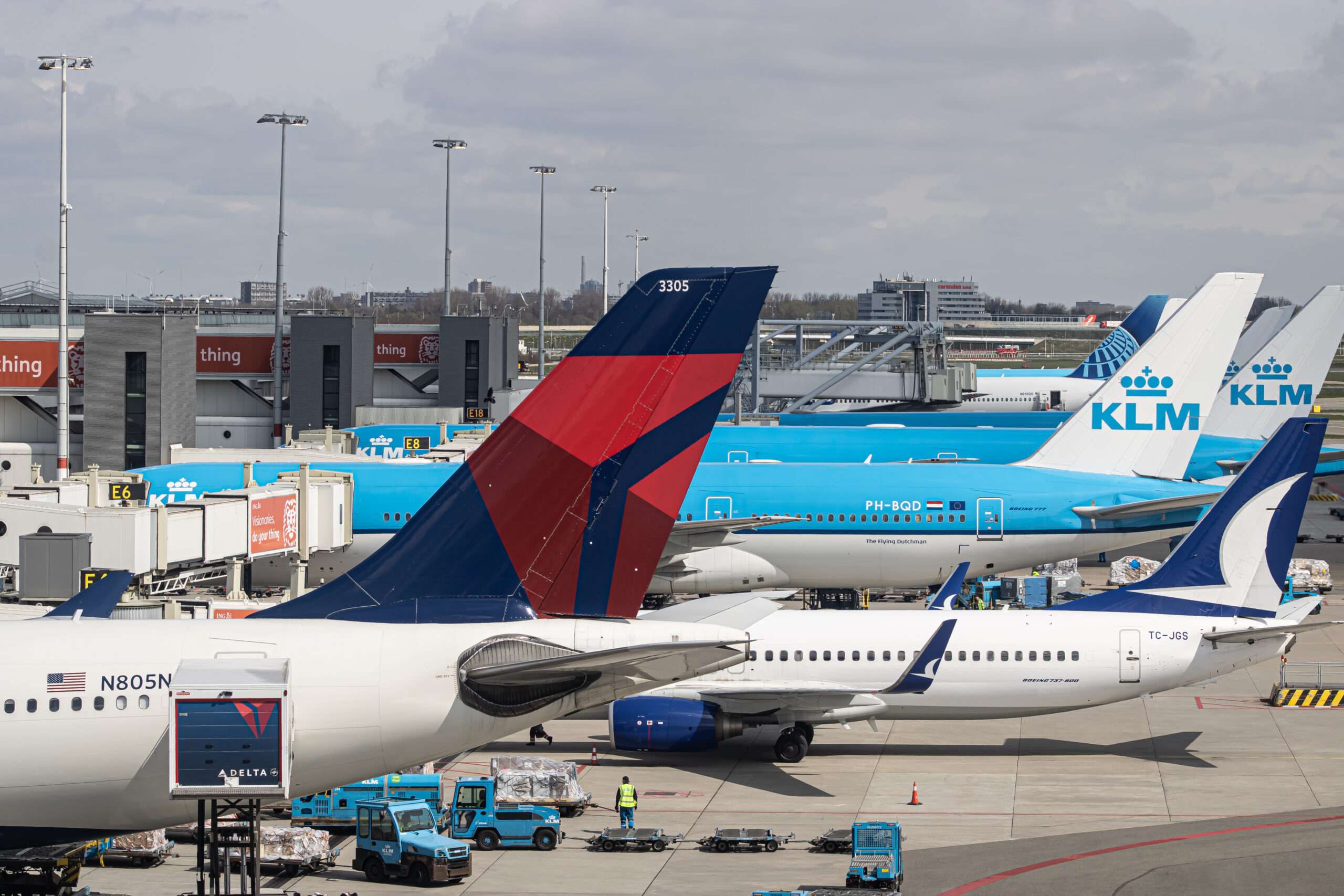 Dutch Government Suspends Amsterdam Schiphol Flight Cap