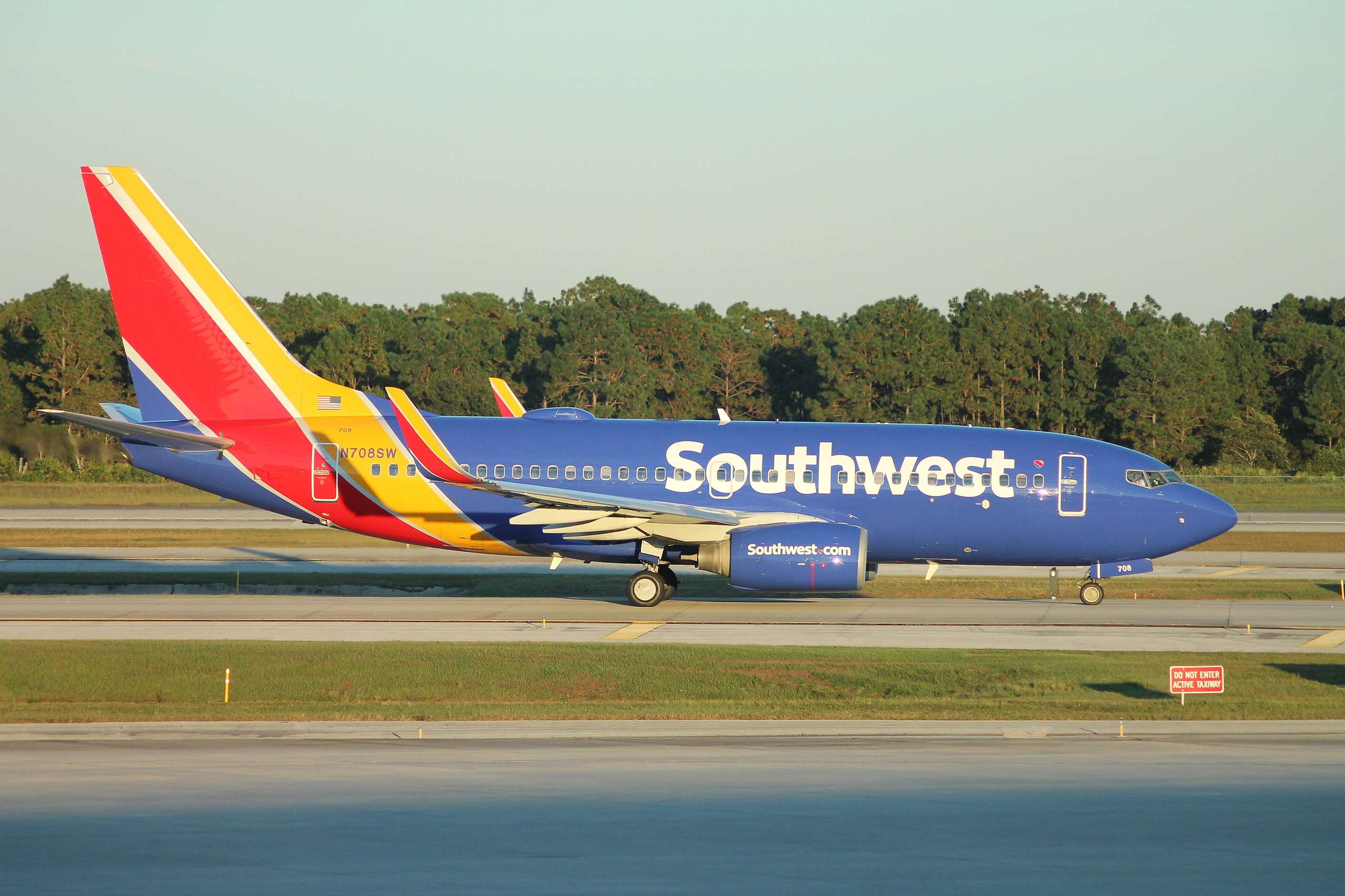 Southwest Flight From Austin Blew Tyre on Landing in Orlando