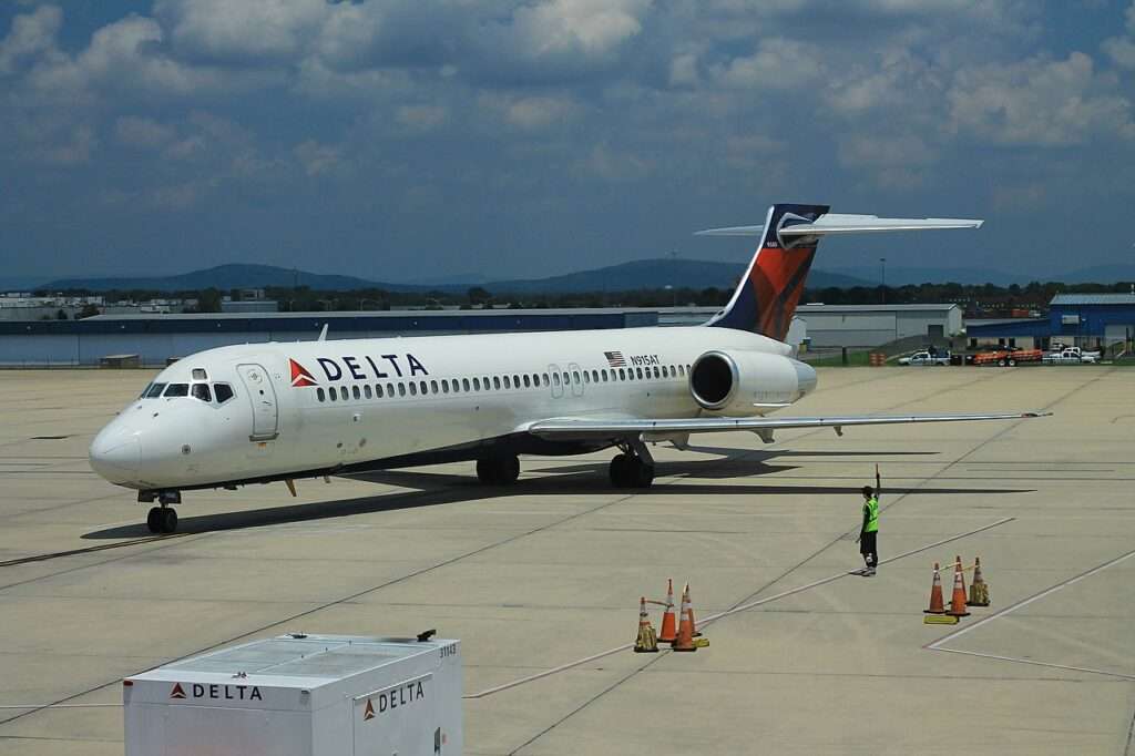 Delta Flight Oklahoma-Atlanta Diverts to Nashville: Poor Weather