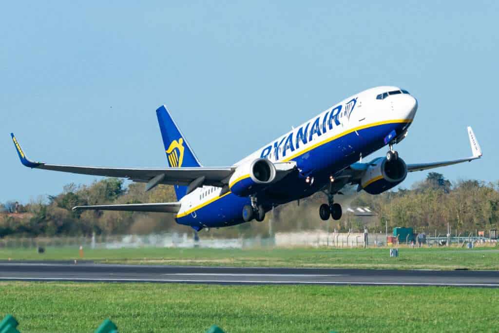 How Ryanair Became The Largest Low-Cost Airline in Europe