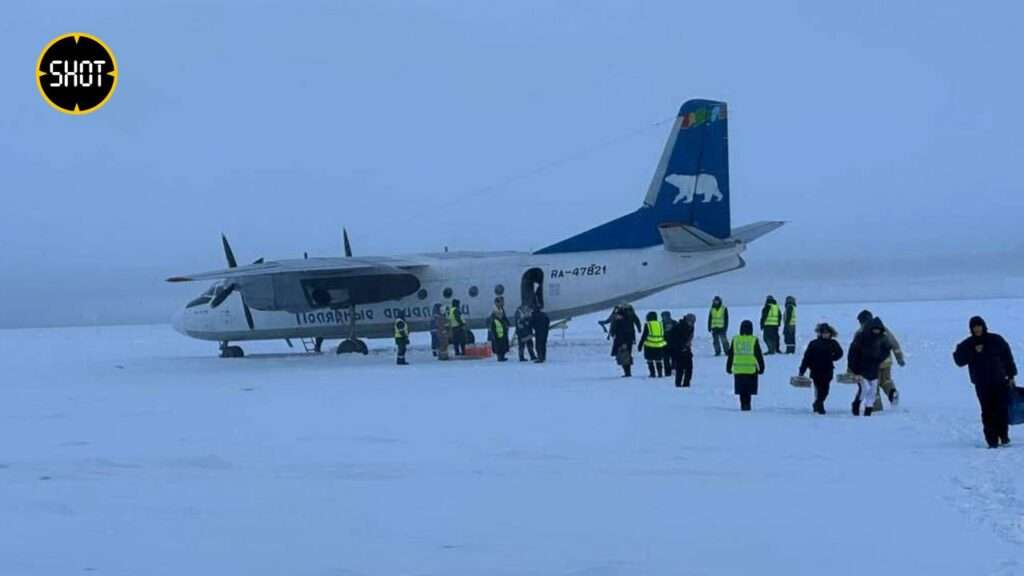 Plane in Russia Lands on Frozen River by Mistake
