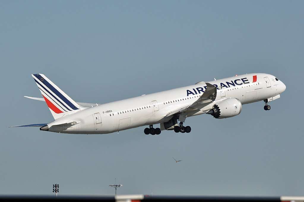 An Air France Boeing 787 climbs after takeoff.
