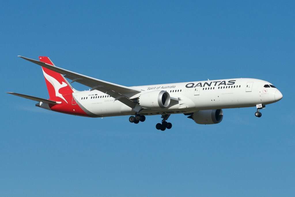 Qantas Orders 12 More Boeing 787 Dreamliners