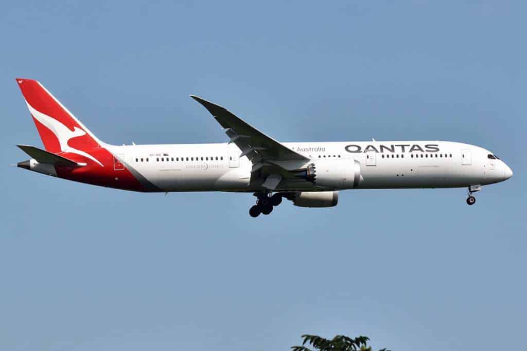 Qantas Orders 12 More Boeing 787 Dreamliners
