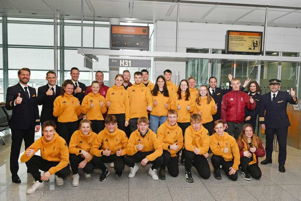 Team Germany with Lufthansa staff for Winter Youth Olympic Games