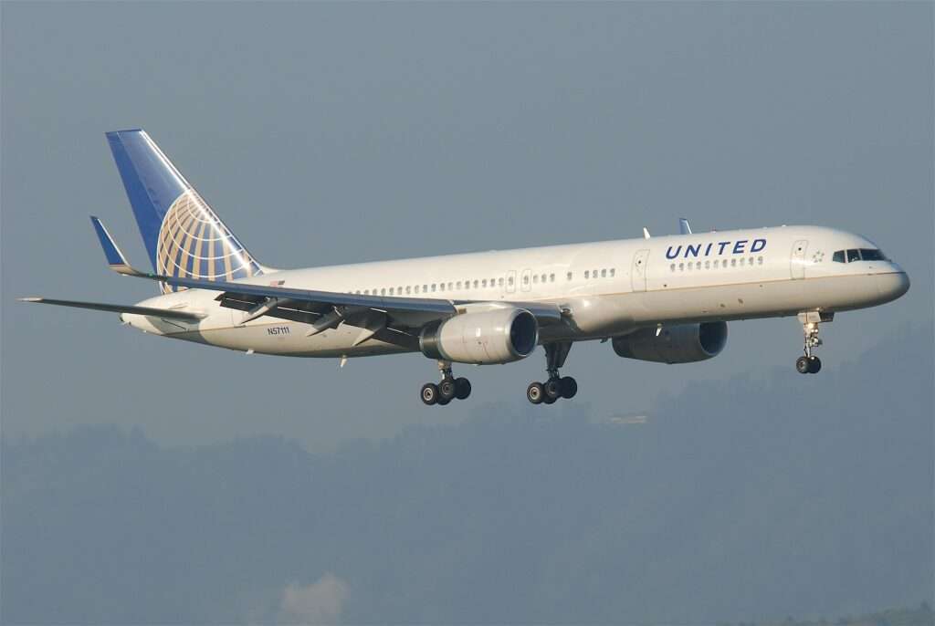 Damage: United Flight San Francisco-Boston Diverts to Denver