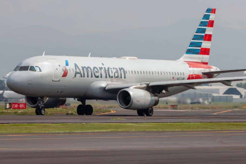 American Airlines Flight Portland-Phoenix Suffers Engine Failure