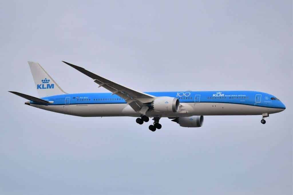 KLM 787 To Los Angeles Suffers Toilet Issues In-Flight