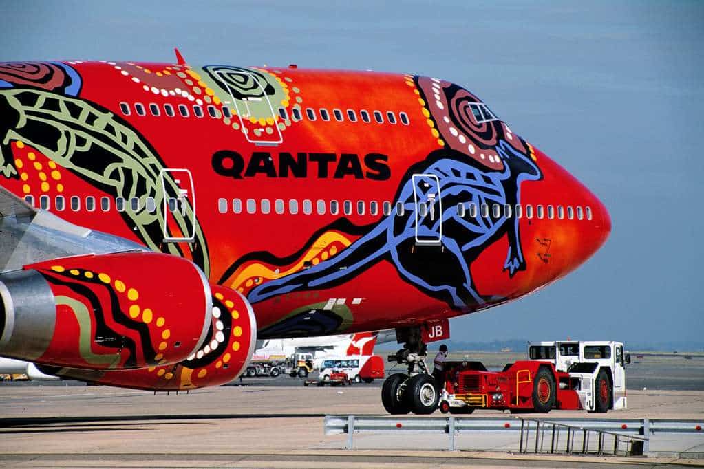 A Qantas 747 in custom Wunala livery.