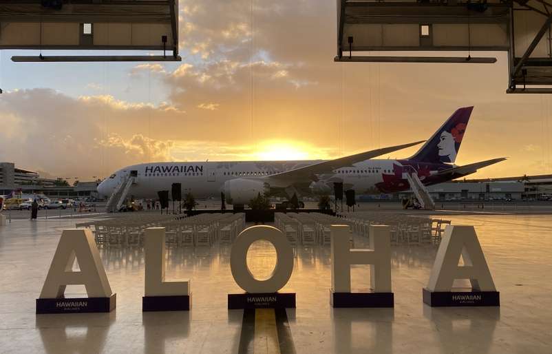 Hawaiian Airlines Inducts First Boeing 787-9 Dreamliner