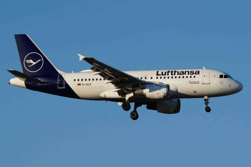Over the weekend, it was revealed that a Lufthansa flight from Frankfurt to Gothenburg diverted to Hamburg due to a defective coffee maker.