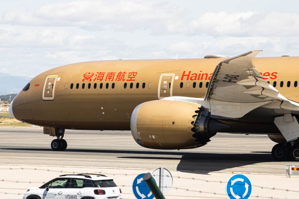 Hainan Airlines Launches Chongqing-Milan Flights
