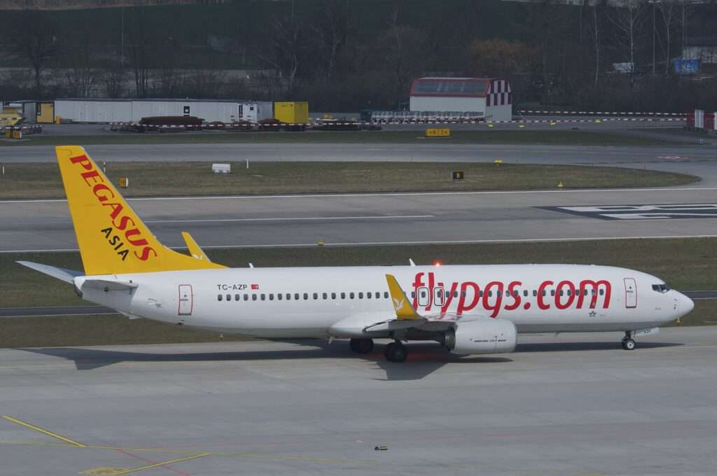 Pegasus Boeing 737-800 Suffers Lightning Strike in Istanbul
