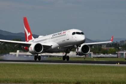 A Qantaslink A220 lands at Canberra