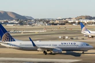 United Flight Lands in Medford, Oregon With Panel Missing