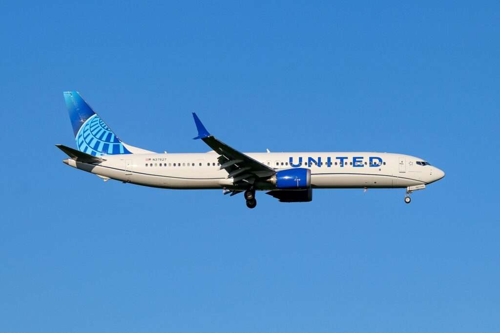 United Flight Suffers Gear Failure on Landing in Houston