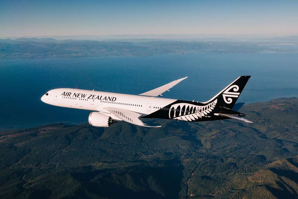 An Air New Zealand Boeing 787 in flight