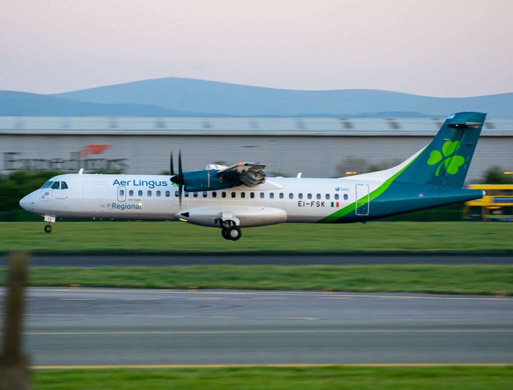 Aer Lingus ATR Belfast-Cardiff: Emergency Landing in Manchester