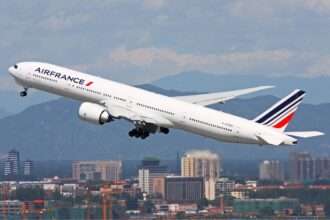 Air France 777 Tokyo-Paris Declares Emergency