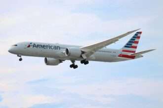 American Airlines 787 London-Chicago Declares Emergency