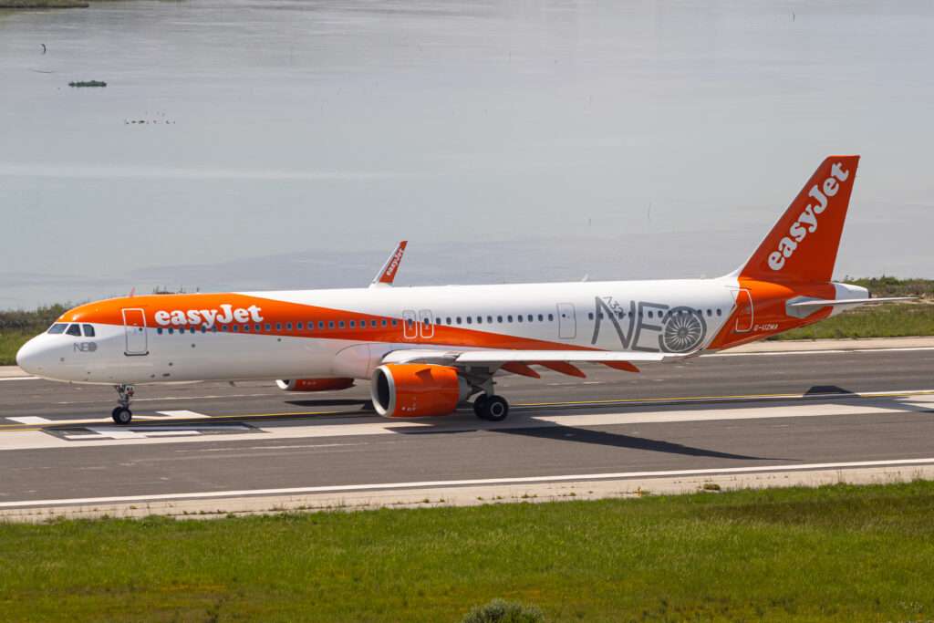 easyJet Expects First Half Loss of £340m-360m