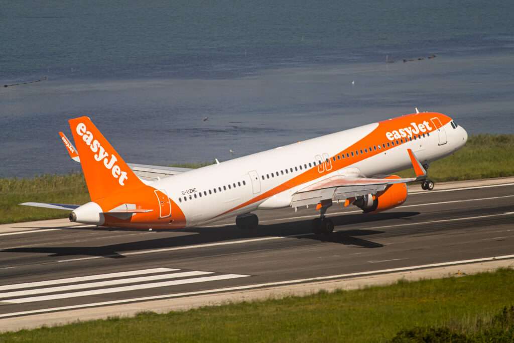 easyJet Expects First Half Loss of £340m-360m