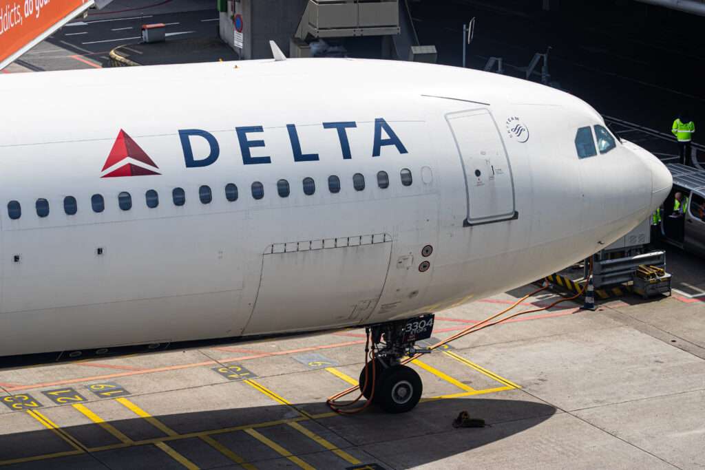 Delta Air Lines Increases Starting Pay to $19 Per Hour