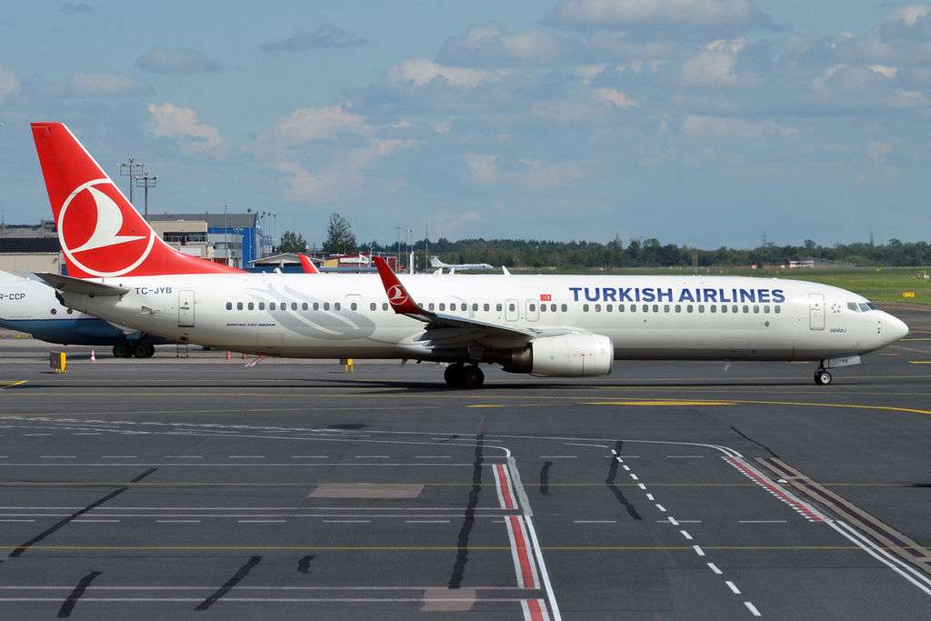 A Turkish Airlines Boeing 737-9 on the tarmac.