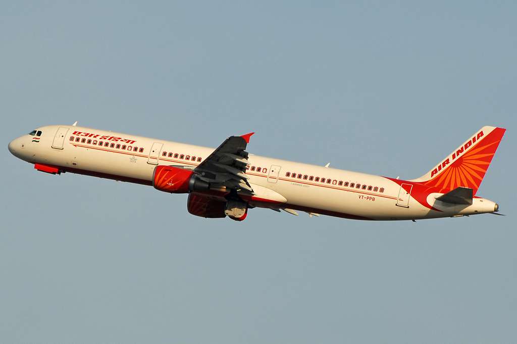 Air India A321 Emergency Landing in New Delhi: Fire Onboard