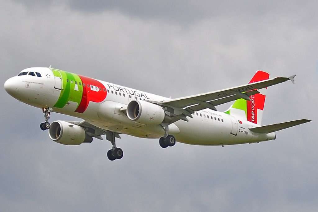 TAP Air Portugal Flight Copenhagen-Lisbon Declares Emergency
