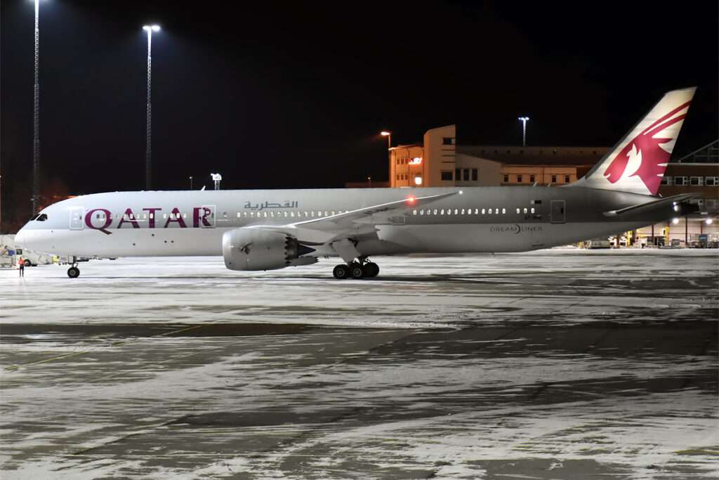 Turbulence Injures 12 People on Qatar Airways 787 Doha-Dublin