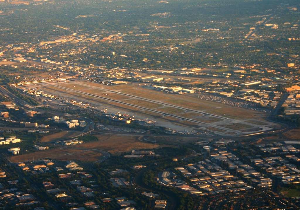 San Jose International Airport (SJC), officially Norman Y. Mineta San Jose International Airport, boasts a rich history intertwined with the growth of Silicon Valley. 