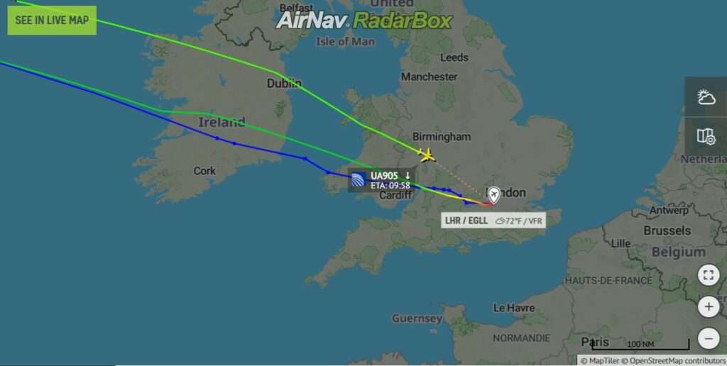 Flight track of United UA905 from London to Newark, showing return to London.