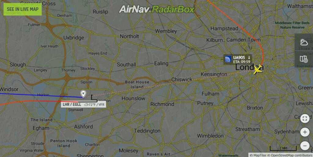 Flight track of United UA905 from London to Newark, showing return to London.