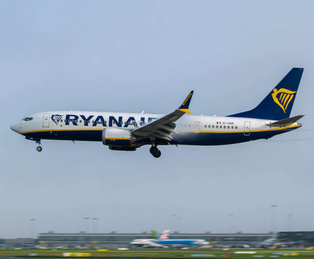 Ryanair is continuing to apply pressure on online travel agent eDreams over continuous overcharging, dubbing their services as a "scam".