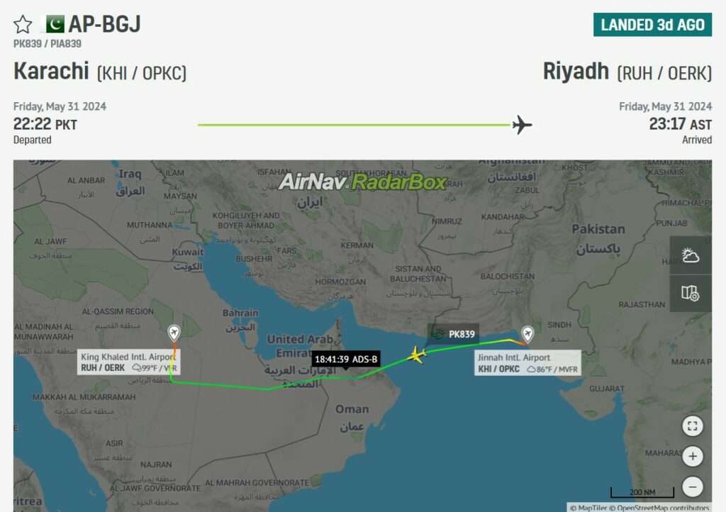 Flight track of Pakistan International Airlines flight PK839 showing diversion to Riyadh.