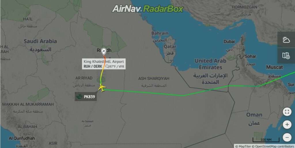 Flight track of Pakistan International Airlines flight PK839 showing diversion to Riyadh.