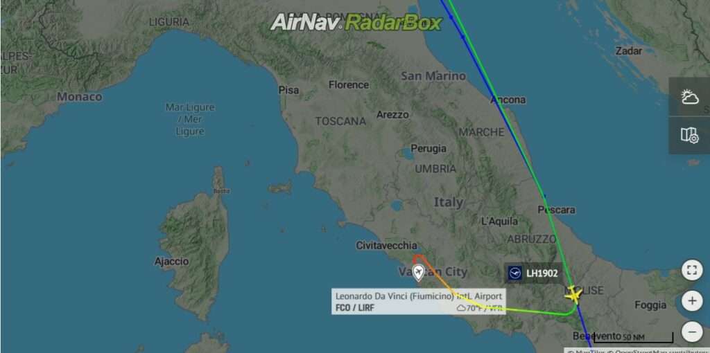 Flight track of Lufthansa flight LH1902, showing diversion to Rome