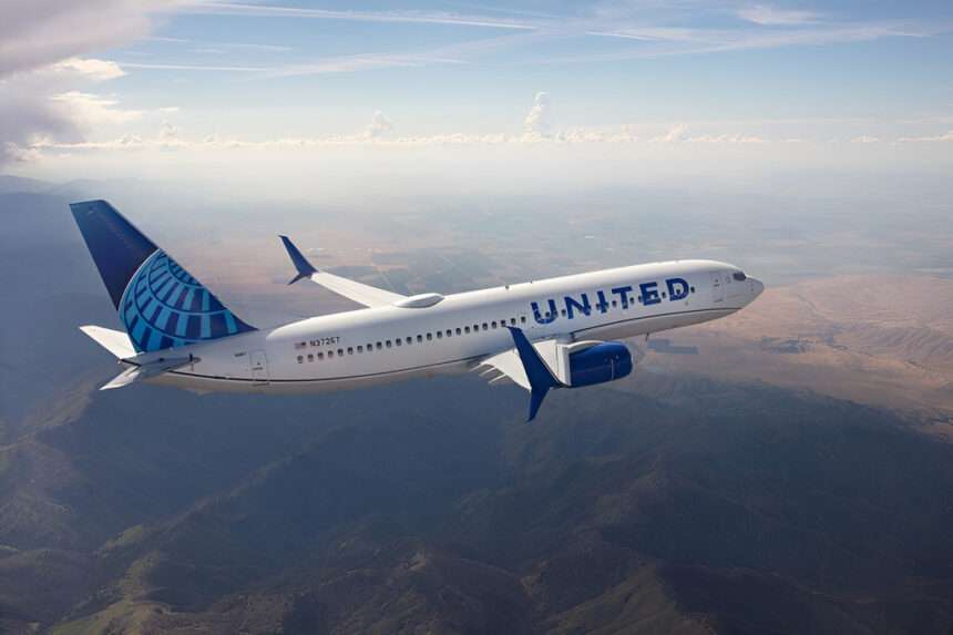 A United Airlines 737 MAX in flight.