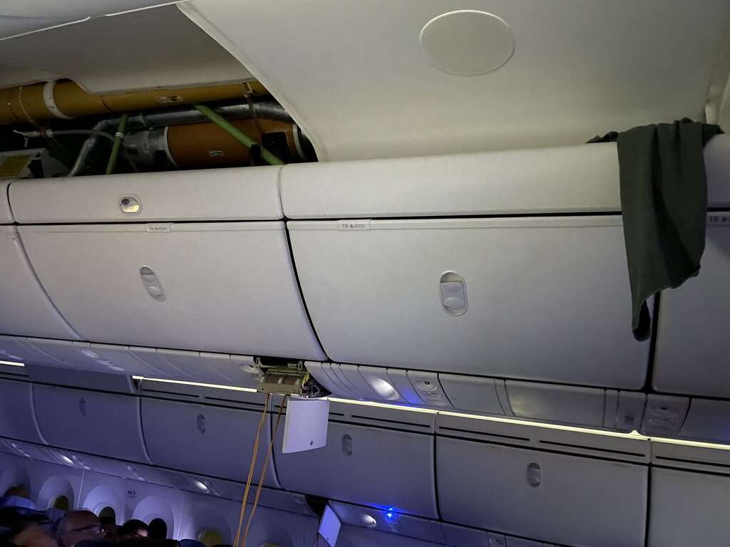 Damage to the cabin interior of an Air Europa 787-9 due to turbulence.
